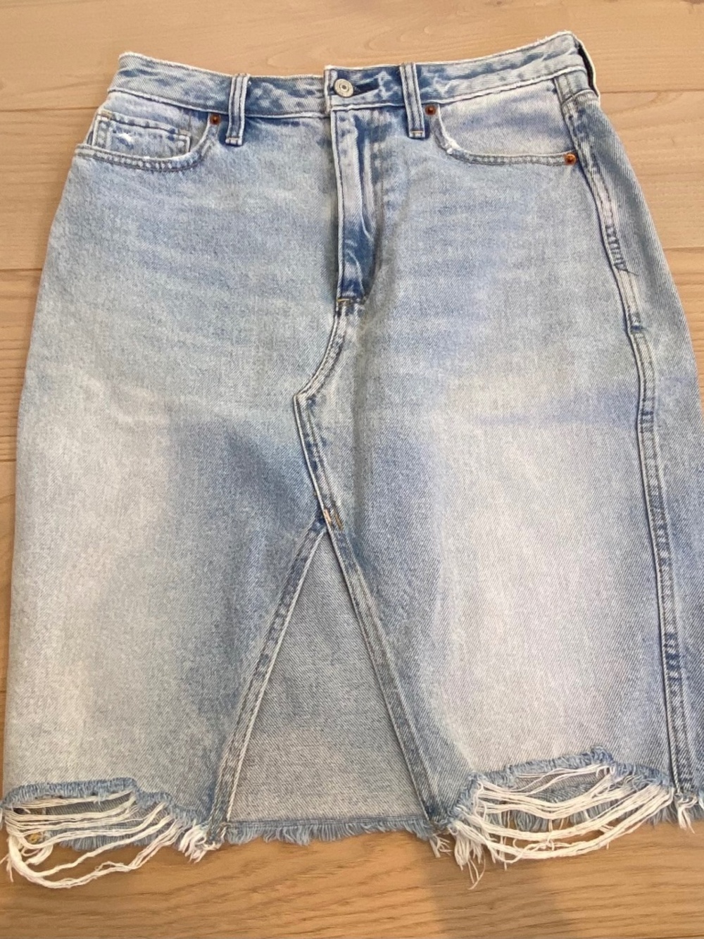 Abercrombie & Fitch Women's Denim Skirt Size 28